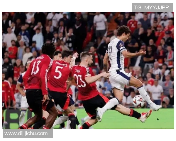 曼联与巴塞尔对决结果揭晓球迷热议比赛精彩瞬间